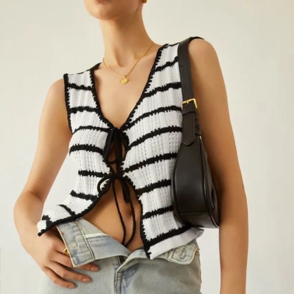 Commence Stripe Tied Fly Away Top